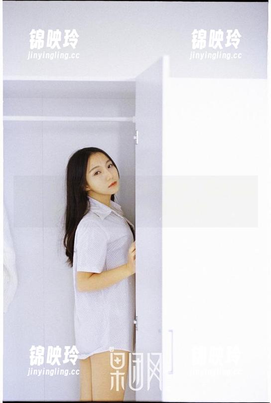 GIRLT果团网 - 在图库里游走，周妍希的套装到底有多少种穿法才够？