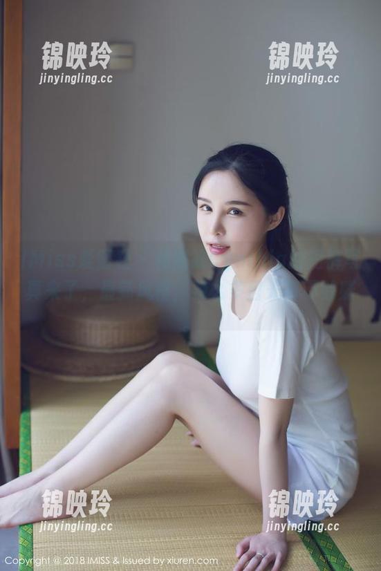 IMiss爱蜜社 - 杨紫嫣Cynthia的短裤写真来了，最新风格，辣么多目光真不赊账。