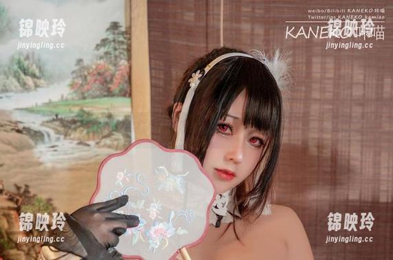 看，KANEKO_咔喵的浴缸变身无圣光清纯风，谁说不可以？