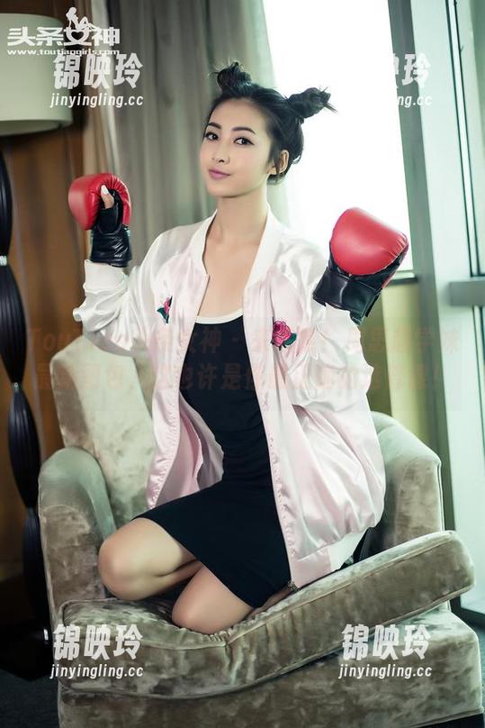 TouTiao头条女神 - 来瞧瞧！周思超学妹最新图包，这也许是你最正确的选修课！