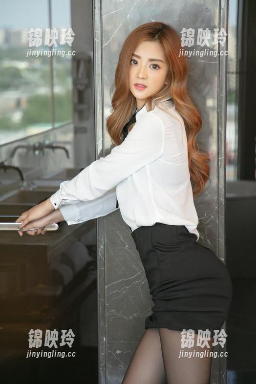 UGirls尤果网 - 黛蓓琪的美足写真图集：让你目不转睛的脚步