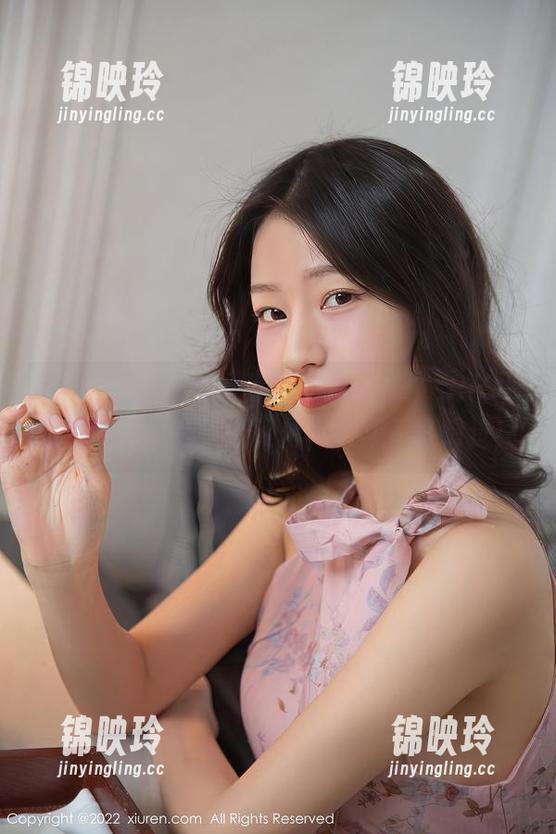 Xiuren秀人网 - 红裙里的冯木木LRIS，好像有什么在悄悄闪烁，合集不容错过！