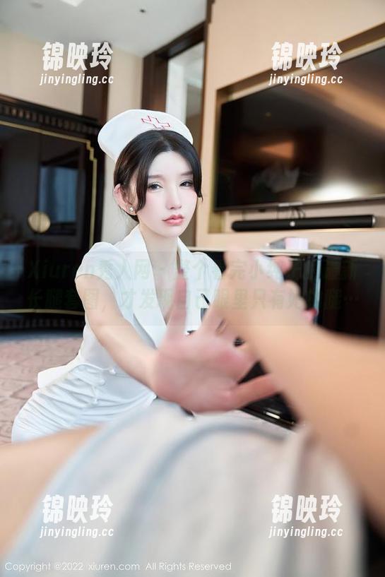 Xiuren秀人网 - 整个看完小纯子的最新长腿套图，才发现自己眼里只有她的腿…