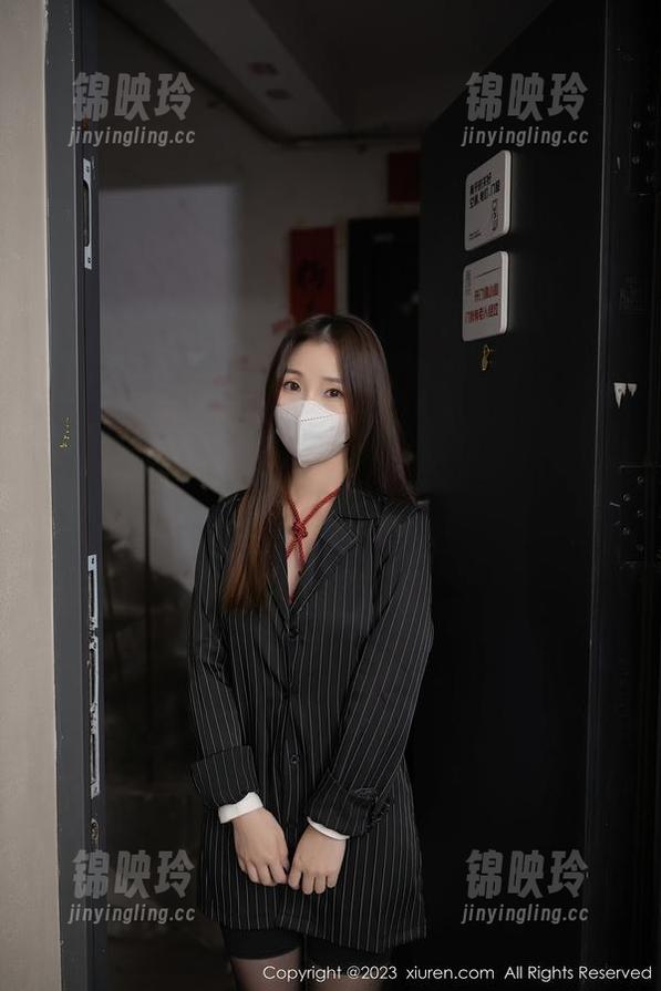 Xiuren秀人网 - 看！猫咪巨臀妹妹厨房“不一样”的美图合集，真不知道她是从哪里学来的“绝技”！