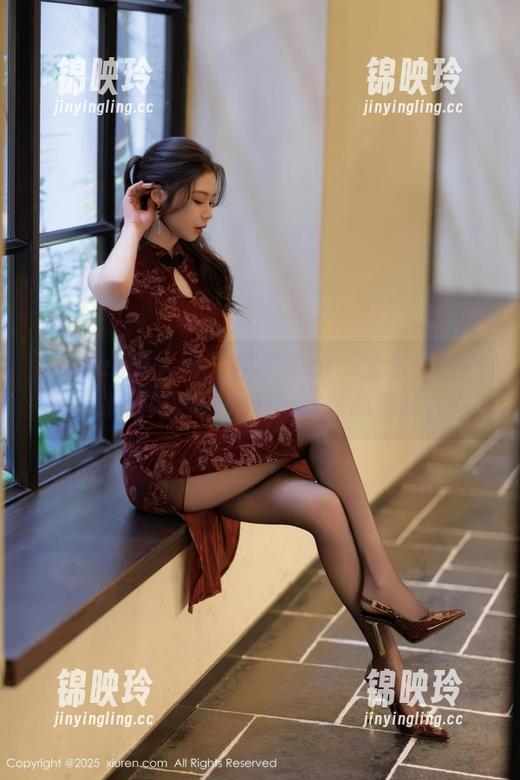Xiuren秀人网 - 糯美子nini全套制服图集，准备好好好好……好奇心没刹住？
