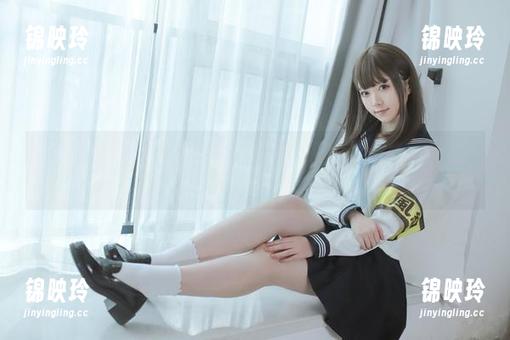 asagiriai(爱ちゃん)体操服最新套图，视觉上像迷失在秋千上的风筝，永远追不回来的童年吧。