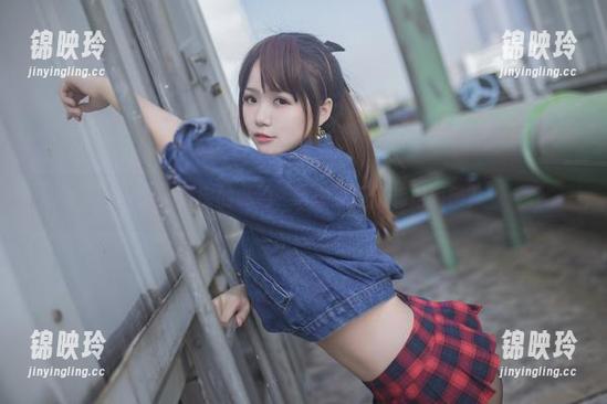 yoko夏宅的私拍，谁说家里不能是海滩？