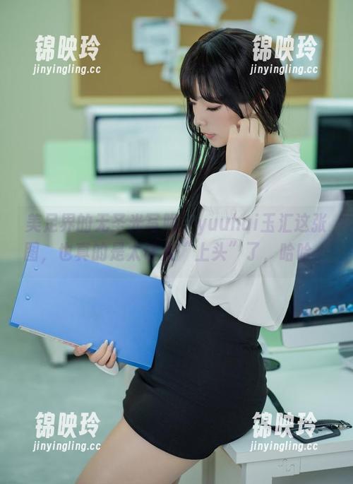 yuuhui玉汇 美足界的无圣光写照,yuuhui玉汇这张图,也真的是太让人“上头”了,哈哈。