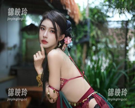 余多多Dudu全套写真，特辑中的“解压”竟然这么直接！