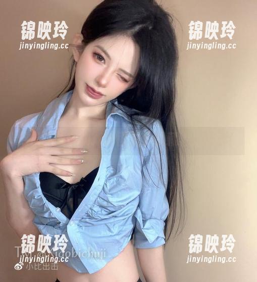 倦倦喵的福利：原图里偷偷藏着的美脚！