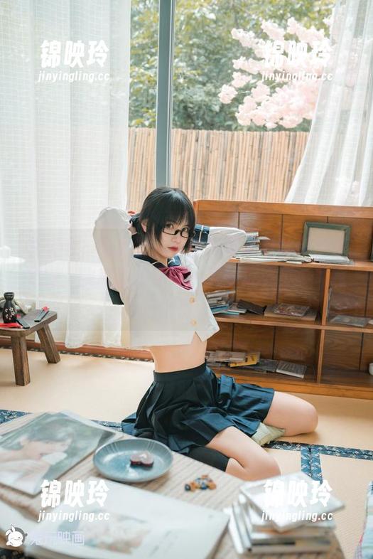 说实话，兔玩映画那套制服裙白丝作品集更新，我就是想纠结一下到底要不要私密收藏。