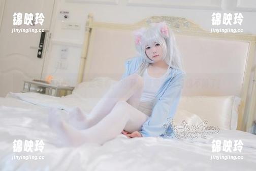 咬人小小兔的美足写真，这下连萌宠都要自愧不如了！
