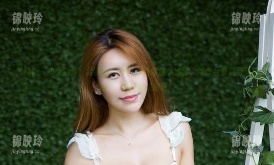 尤物馆 - 护士的你，孟狐狸FoxYini给你加个鸡腿，新作品集免费下载安装，快来喂喂嘴吧！