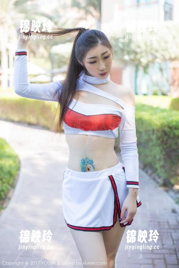 尤蜜荟 - 穆菲菲说：双人合集里的俩难民，认真看这组图片给你惊喜