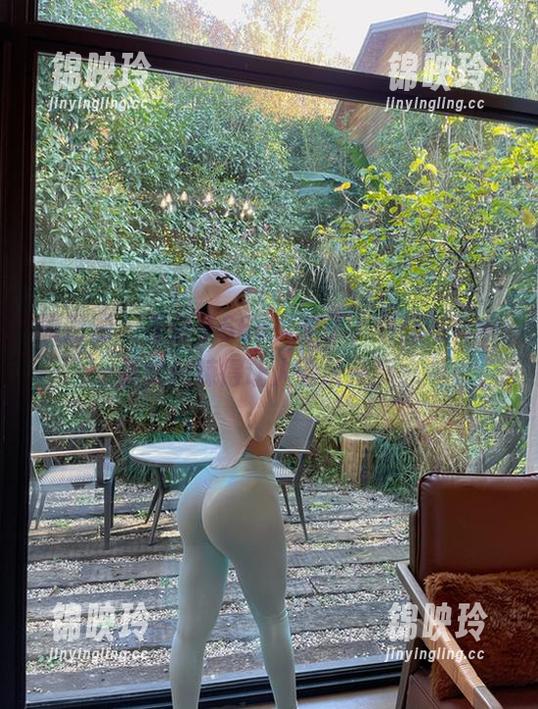微密圈 - 左公子666又来了，最新写真中嘉宾贴辣得让人眼前一亮。