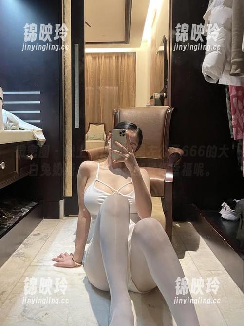 微密圈 - 线上流行的就是左公子666的大白兔奶糖，光是想想就觉得幸福呢。