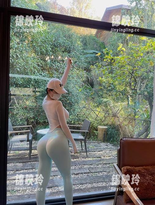 微密圈 - 左公子666这个定制妙曼身姿图集，悄悄带你走出‘平凡’