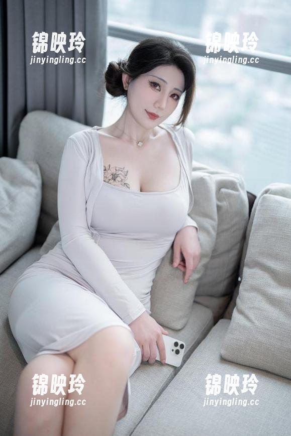 忍者的花魁穿搭，星澜想来杯珍珠奶茶最新写真：别问我为啥上天台，只想想那么多装备去哪儿了！