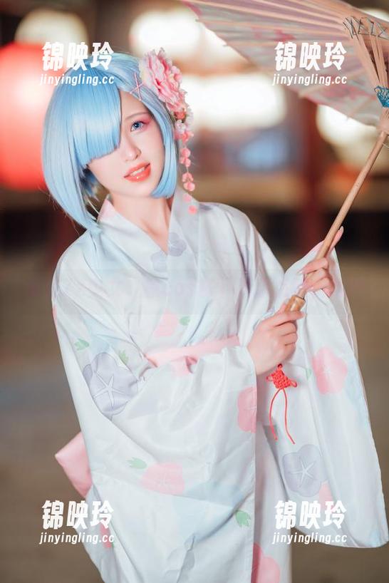 晕崽Zz少女，靠cos拿下高清点赞，哈哈