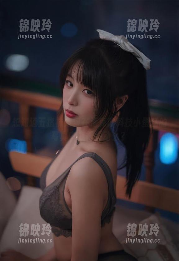 想知道五指袜如何在海克斯科技小蛋糕的写真中变得灵动么？