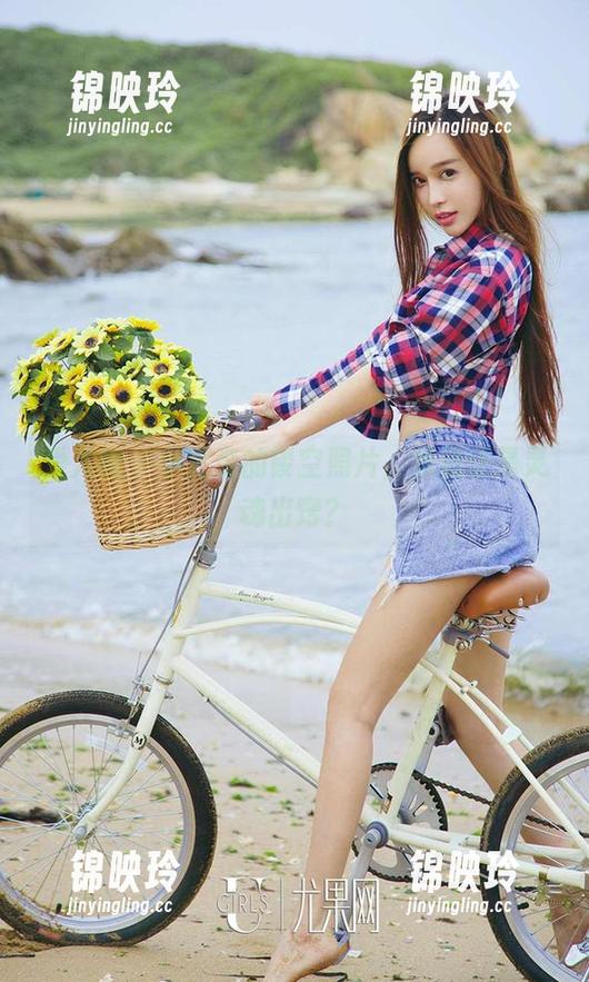 爱尤物 - 小尤奈的镂空照片，难道这是灵魂出窍？