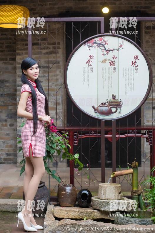 爱蜜社 - 心妍小公主的图集，腿如丝般顺滑，分享后可能会有人赖在你耳边，哈哈，她真的腿太迷了！
