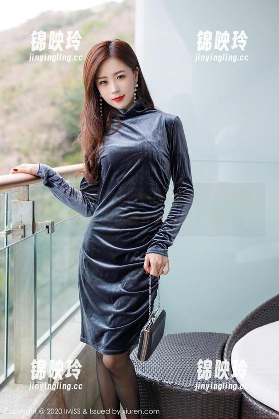 爱蜜社 - 许诺Sabrina的写真，女仆装下的氛围让人连喝水都觉得好看。
