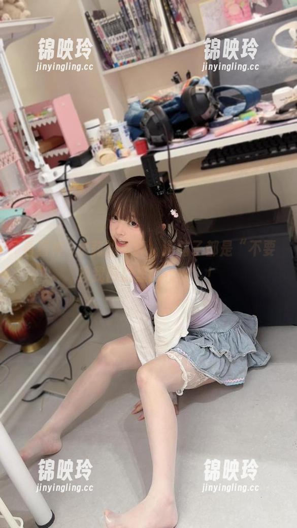 看着神沢永莉的写真，满脑子都是“不要抄我网盘里的作业”！