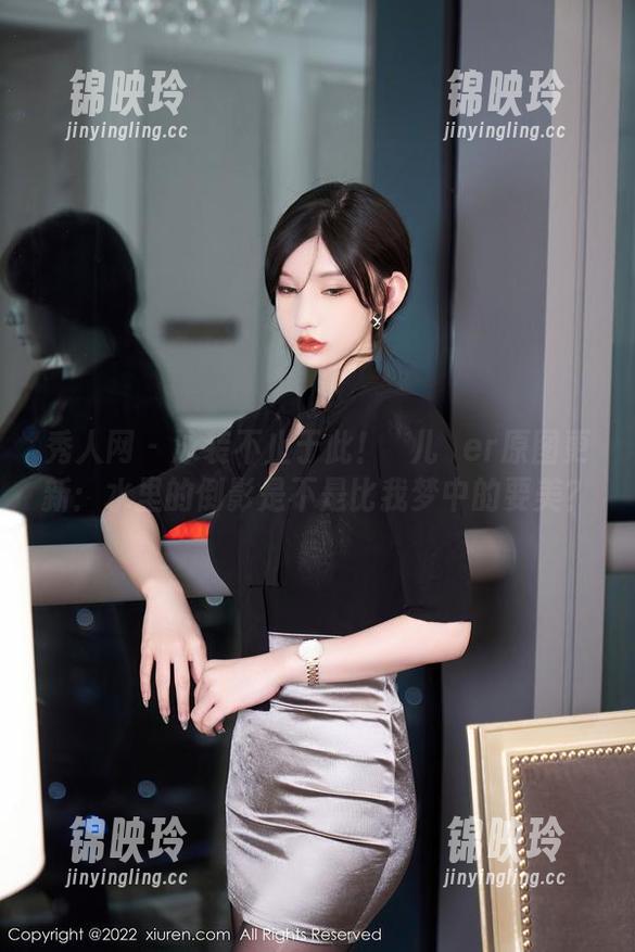 秀人网 - 泳装不止于此！玥儿玥er原图更新：水里的倒影是不是比我梦中的要美？