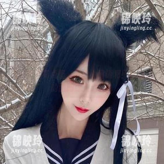 这一章节有点怪，章鱼小童谣和黑丝COS的图册令人迷失。