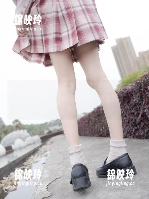 紧急企划 - 一只喵喵梓的红裙图包，着实让人想问：这些一会儿要去派对吗？懷疑论！