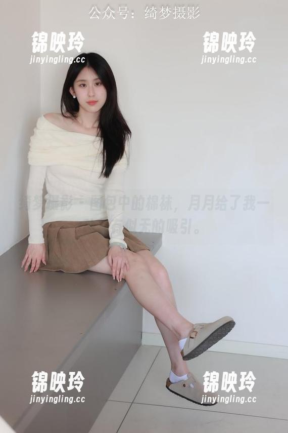 绮梦摄影 - 图包中的棉袜，月月给了我一种若有似无的吸引。