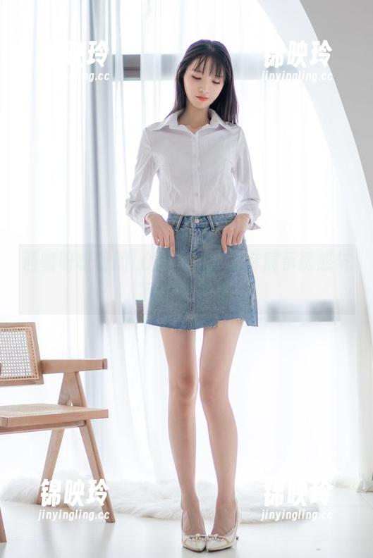 西呱呀呀呀的LO裙写真，全套展示诱惑与顽皮的平衡