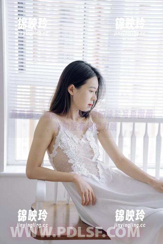 轰趴猫 - 姗姗就打奥特曼的泳装写真图册，真的没有超能力哦