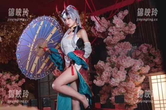 白色梦游：铁板烧鬼舞w的摄影集，你准备好下载了吗？