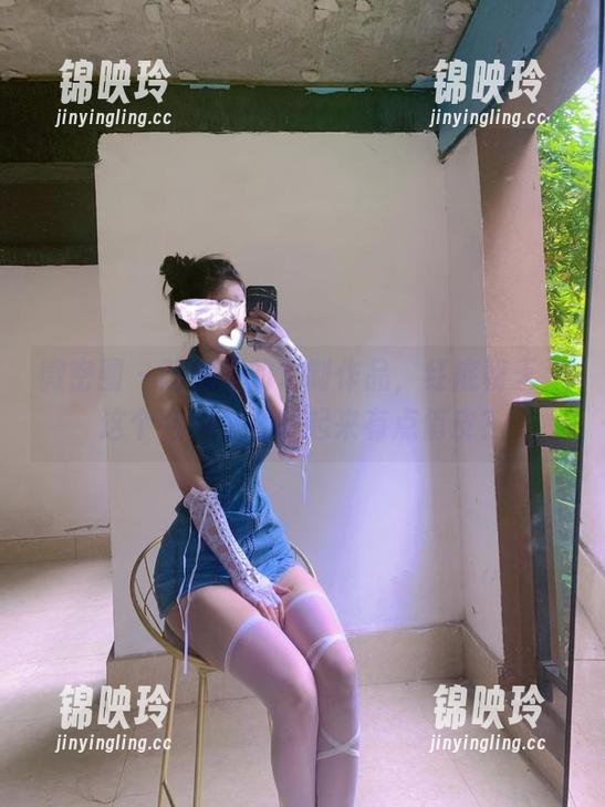 微密圈 - 陈佩奇的定制作品，红底朝天，这个名字怎么听起来有点俏皮？